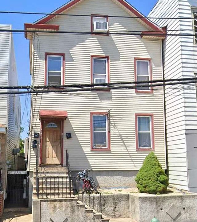 2nd image of 303 Frank E Rodgers Blvd S APT 4