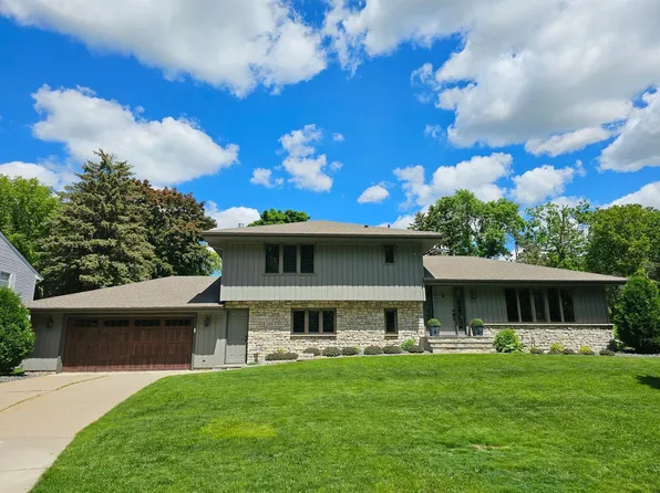 185 W Kraft Rd, West Saint Paul, MN 55118