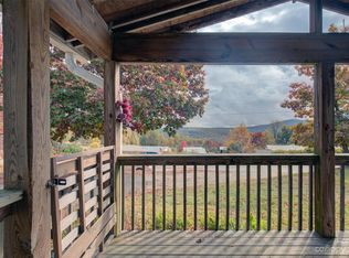 105 Dena Nix Ln, Hendersonville, NC 28792