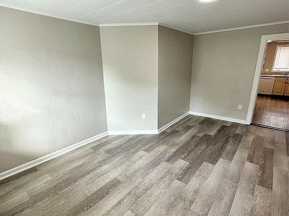4th image of 7 Savery Ln #B