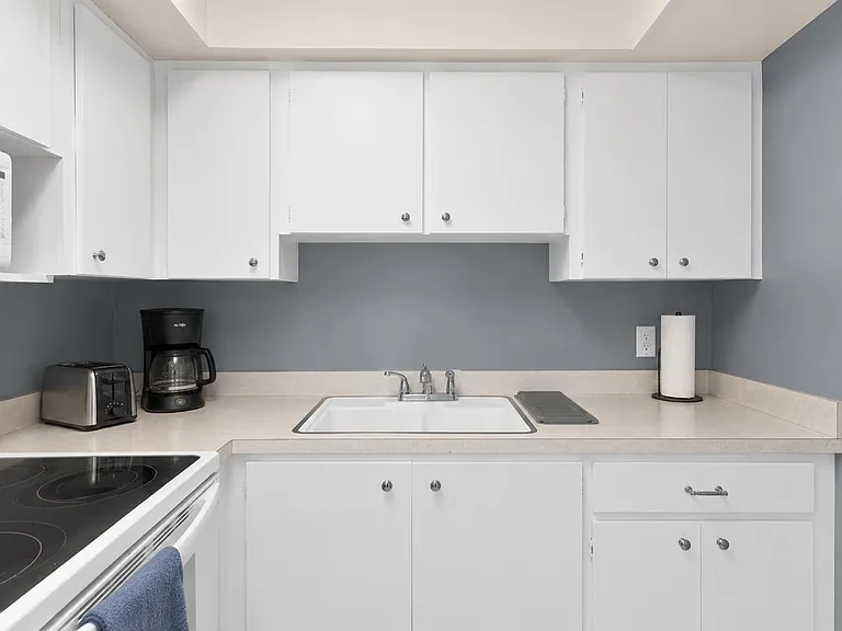 10000 Meridian Way N #15 — Photo 7