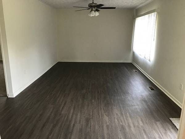 1st image of 2568 Mariposa St