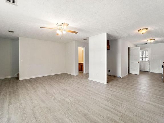 3rd image of 2620 Shore Wood Ct NE