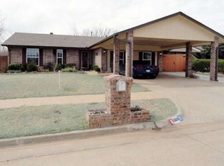 1009 S Morgan Dr, Moore, OK 73160