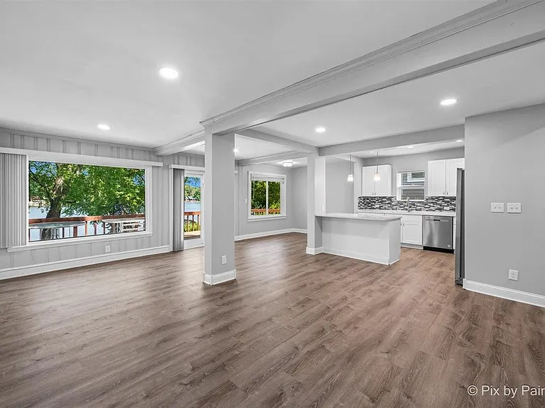 24060 N Lakeside Dr — Photo 12