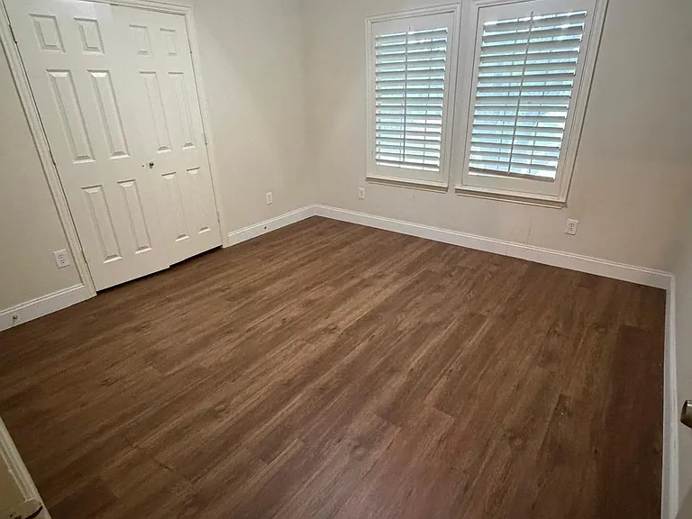 Hilltop Dr — Photo 14