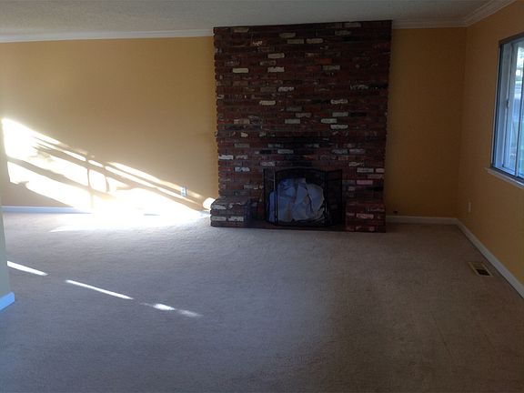 2nd image of 944 King George Way