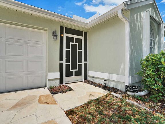 3rd image of 1329 Fairfax Cir E