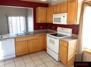 114 Tanager Rd, Mankato, MN 56001