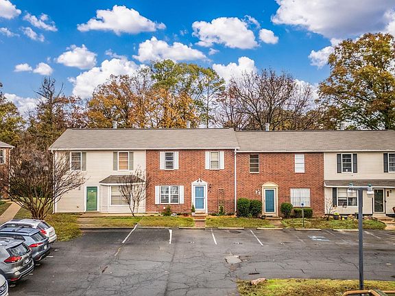 2nd image of 200 Pine Forest Dr