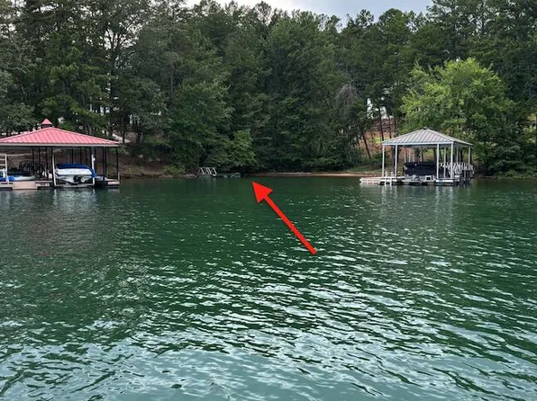 421 Peninsula Rd, West Union, SC 29696