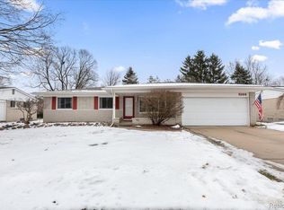 5166 Dayton Dr, Troy, MI 48085