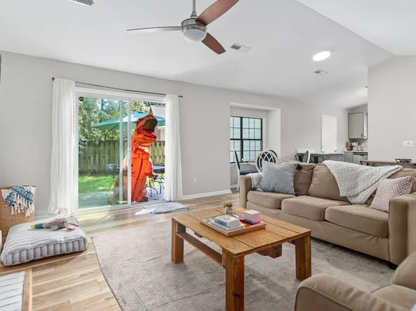 8210 Timberidge Ct, North Charleston, SC 29420