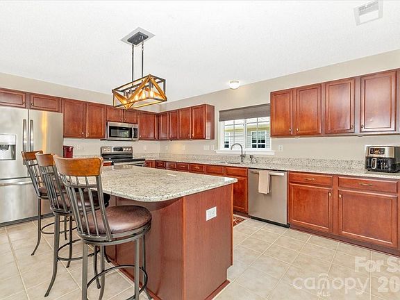 4th image of 250 Lylic Woods Dr