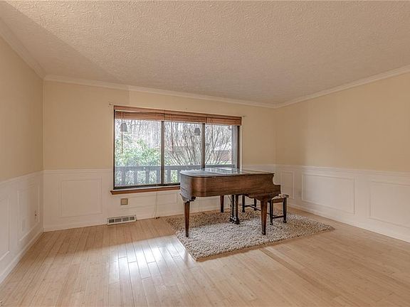 5th image of 5910 Mallard Ct