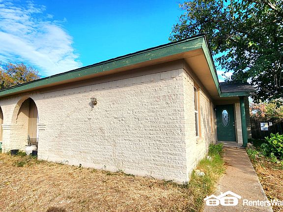 2nd image of 8842 Hidden Hill Dr