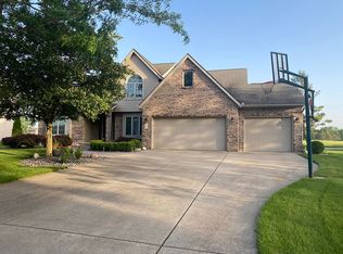 2364 Copper Creek Dr, Bay City, MI 48706