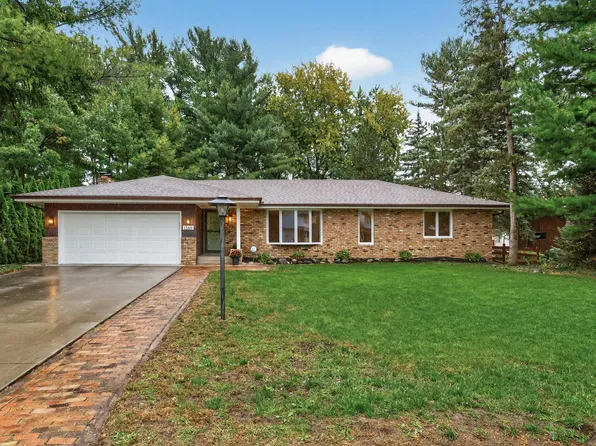 1369 Pike Lake Ct N, New Brighton, MN 55112