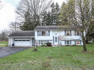 697 Klem Rd, Webster, NY 14580
