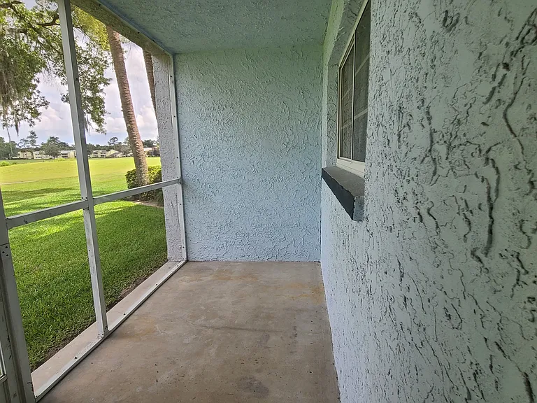 454 Fairways Cir — Photo 7