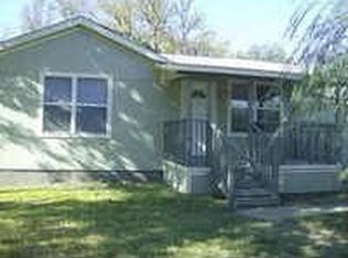 401 NE 33rd St, Grand Prairie, TX 75050