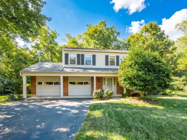 2763 Bentley Ct, Cincinnati, OH 45244