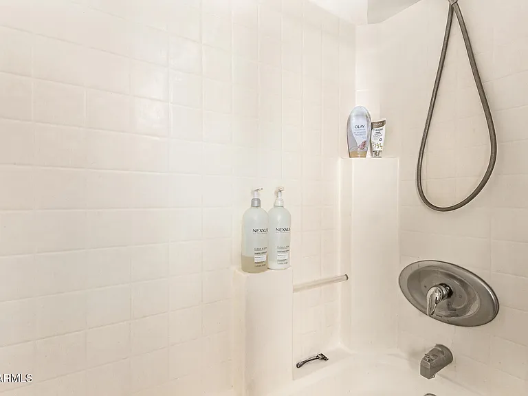3032 W Red Fox Rd — Photo 19
