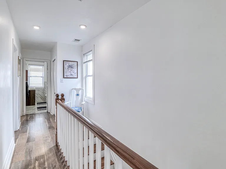 14 N Vassar Sq — Photo 26