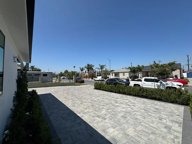 7740 Bonner Ave — Photo 3