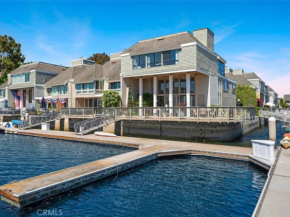 16445 Wimbledon Ln, Huntington Beach, CA 92649