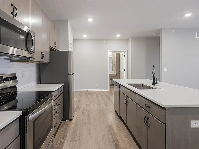 The Creek Apartments — Photo 29