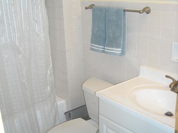 3rd image of 9336 S 54th Ct