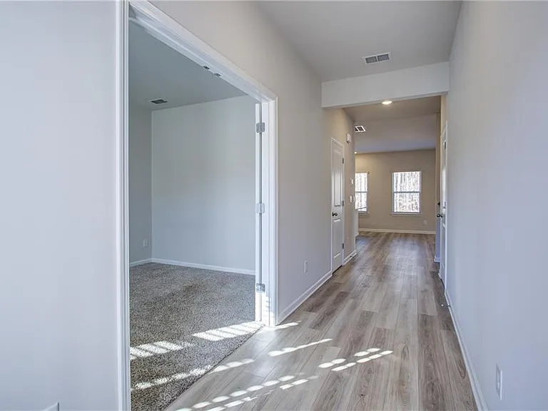 61 Longleaf St — Photo 3