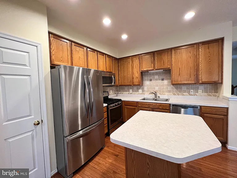 10168 Elgin Way — Photo 9
