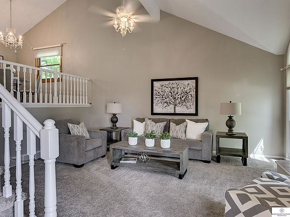 5th image of 102 Summerset Dr