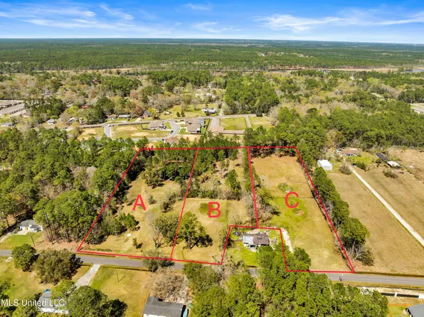 8612 Old Ccc Camp Rd, Ocean Springs, MS 39564