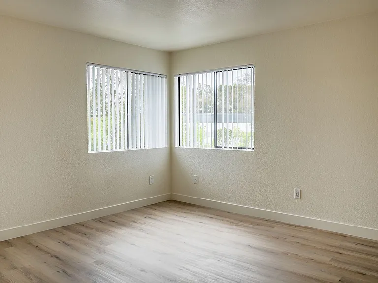 Sycamore Hills Village Apartments — Photo 19