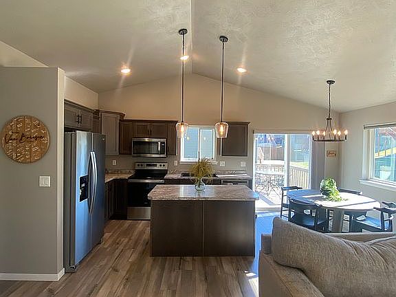 5th image of 813 N Union Ave