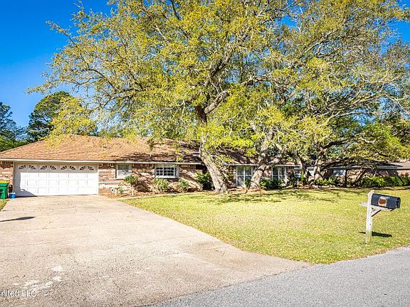2nd image of 111 Glen Eagles Dr