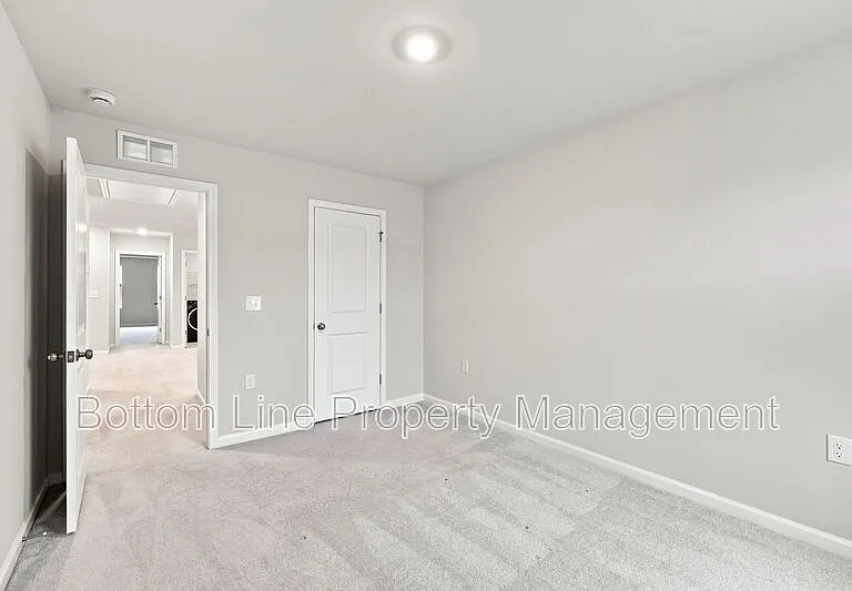 2312 Kasota Ln — Photo 40