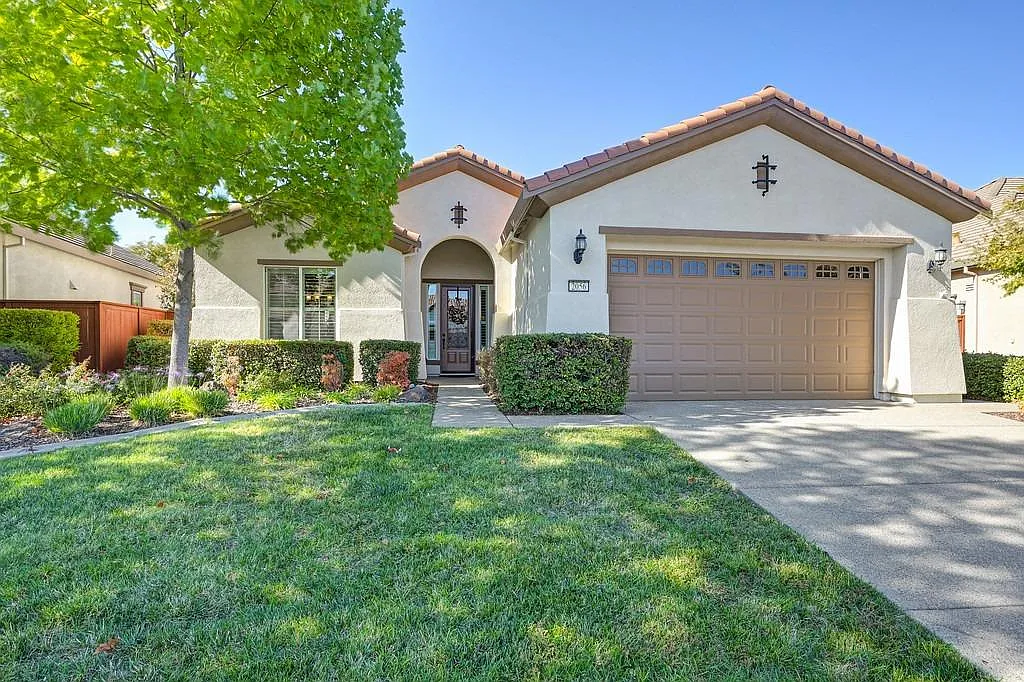 2056 Brixham Dr photo 1