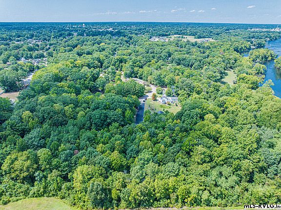 4th image of 13 Downs Brook Dr
