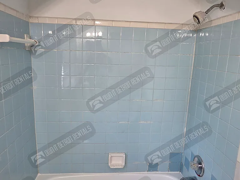 15757 Pinehurst St — Photo 24
