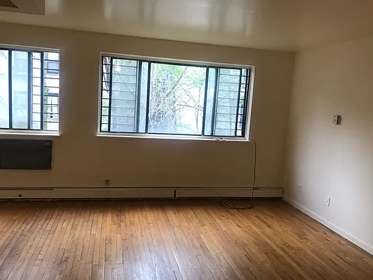 Rented by PMG Real Estate  | media 13