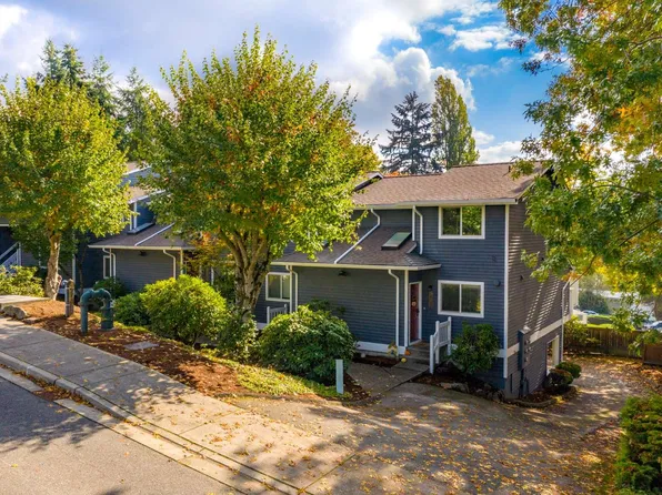 Bear Creek Apartments, 17121 NE 80th St #17125, Redmond, WA 98052
