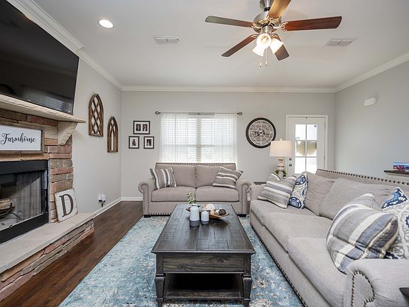 4th image of 5107 Lady Thatcher Dr