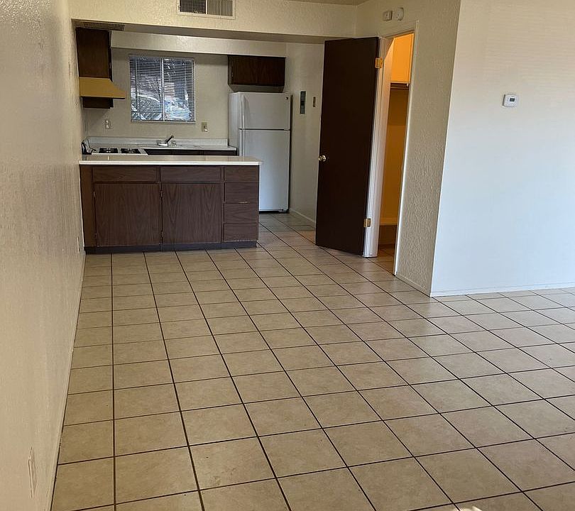 1st image of 1008 Alvarado Dr SE Unit 12