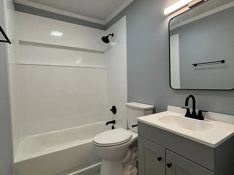 186 Home St — Photo 13