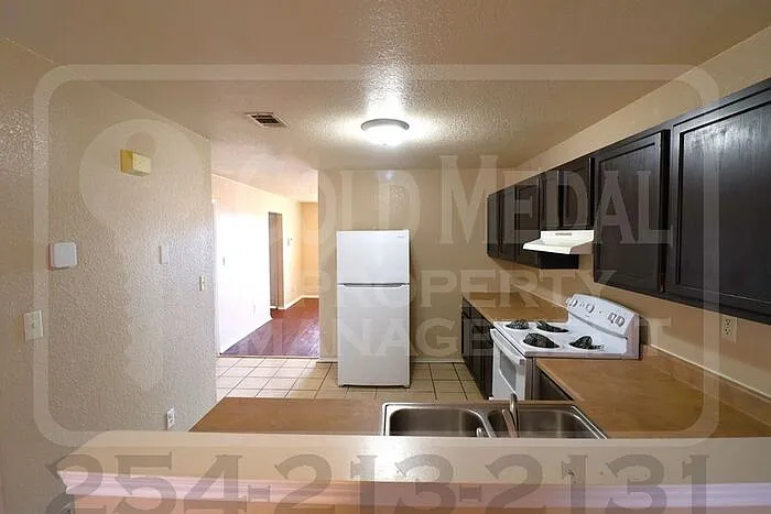 2806 Cantabrian Dr — Photo 12