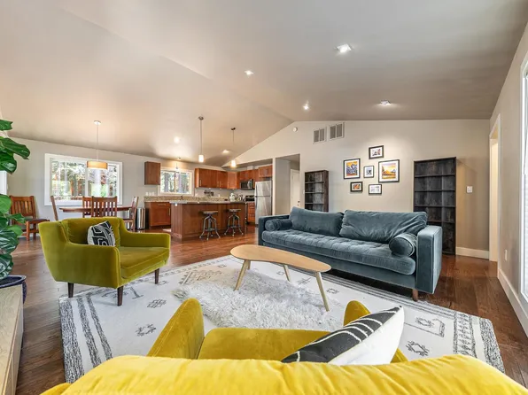 12120 Viking Way, Truckee, CA 96161